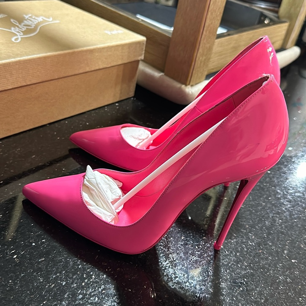 Christian-Louboutin Paris